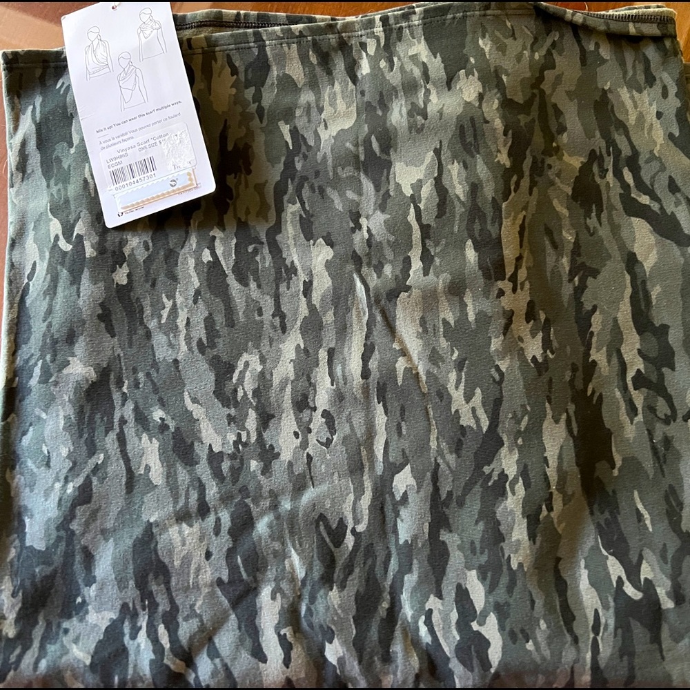 ***NWT*** Camo Lululemon Vinyasa Scarf